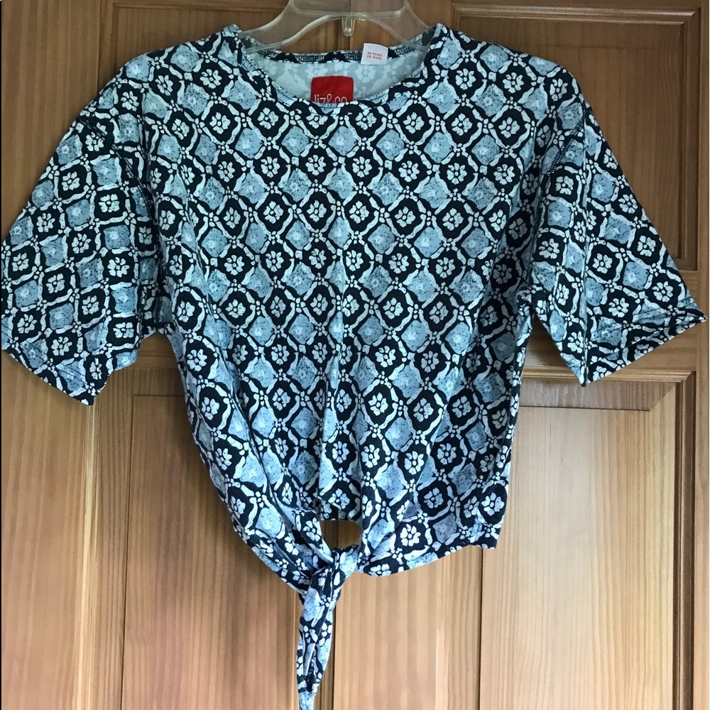 Liz&co. Tie Front Shirt